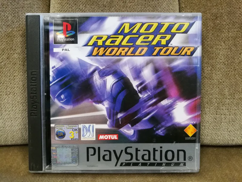 Moto Racer World Tour [Platinum]